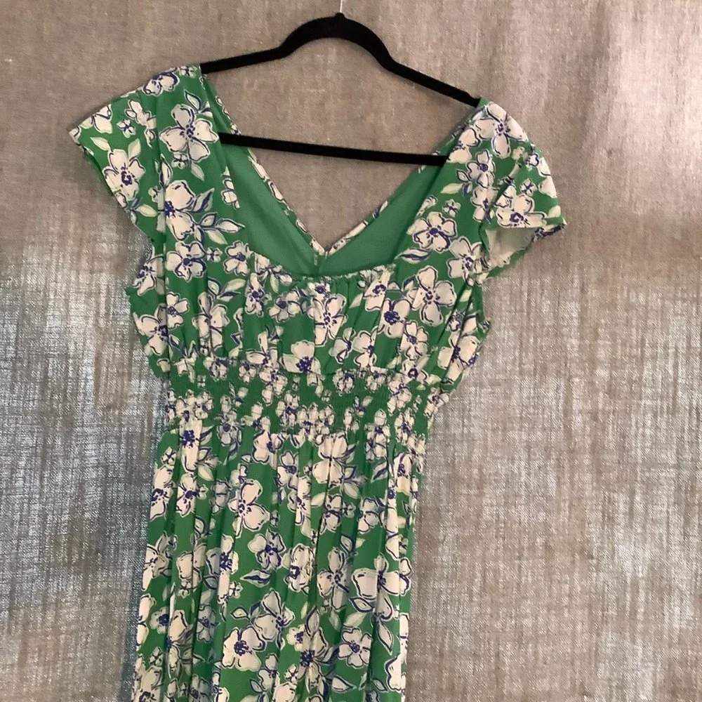 Green floral summer dress with smocked waist - Picture 2 of 6
